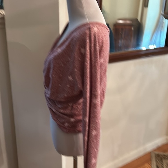 Proof New York Top V Neck Long Sleeve Front Knotted Fabric & Star Printed Design - Picture 4 of 6